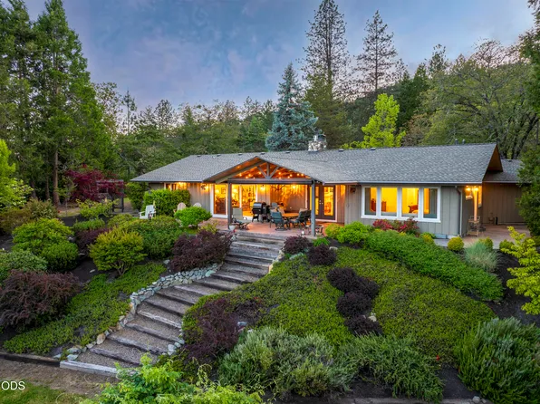 2564 Old Military Rd, Central Point, OR 97502