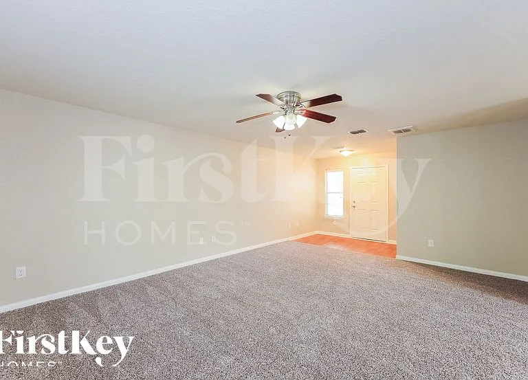 5831 Forest Cyn — Photo 4