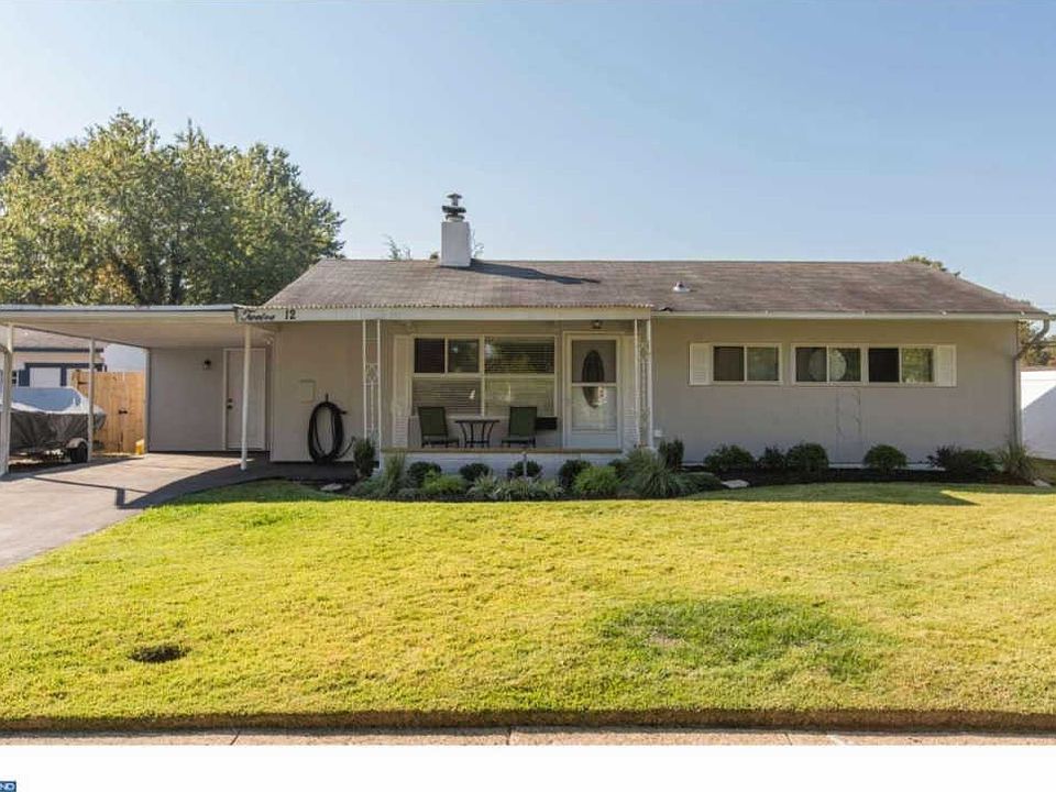 1st image of 12 Sweetbriar Ln