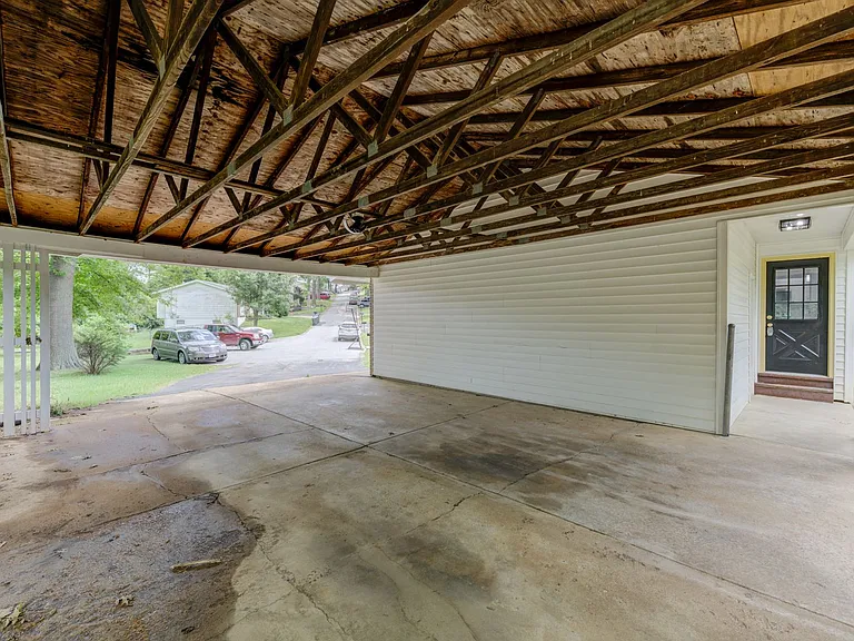 2303 Ida Dr — Photo 29