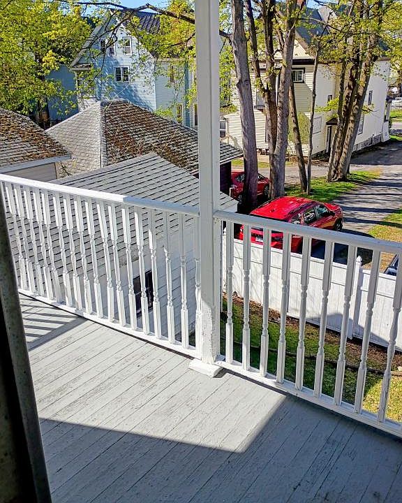 1st image of 10 Lincoln Ave