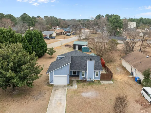 6487 People St, Fayetteville, NC 28304