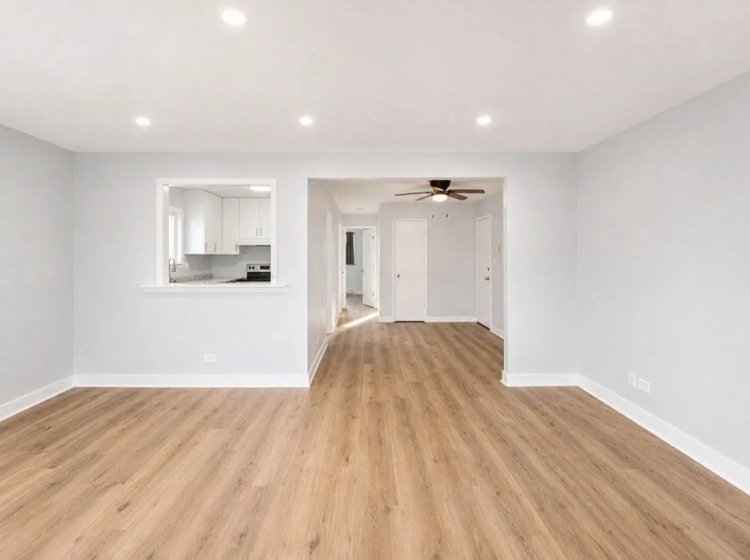 2 bed, 1000 sqft, $1,750 — Photo 3