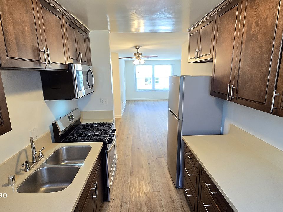 1st image of 3375 Overland Ave #2