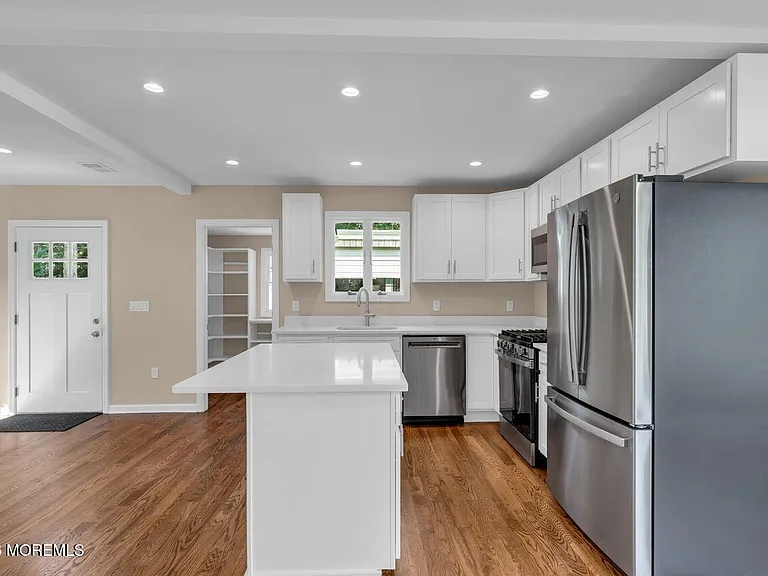 18 Maple Ave #A — Photo 9