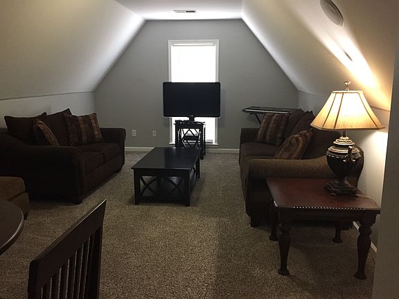 4th image of 7985 Abington Woods Ave