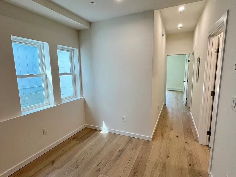 Dining Area / Hallway
