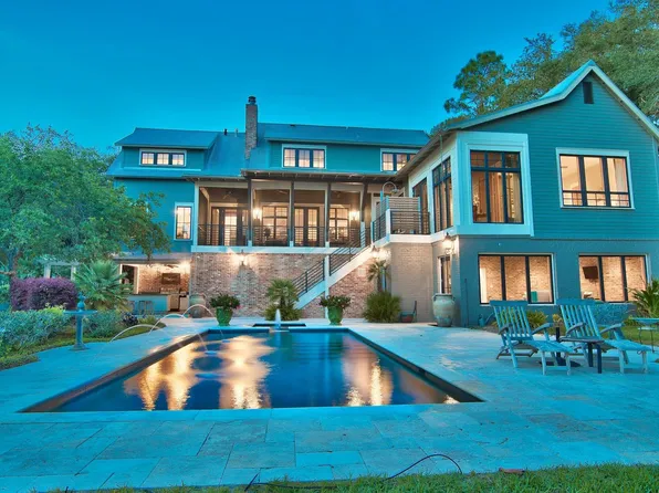 120 Bayou Dr, Niceville, FL 32578