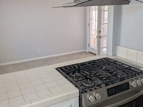 4th image of 1932 E Evergreen St