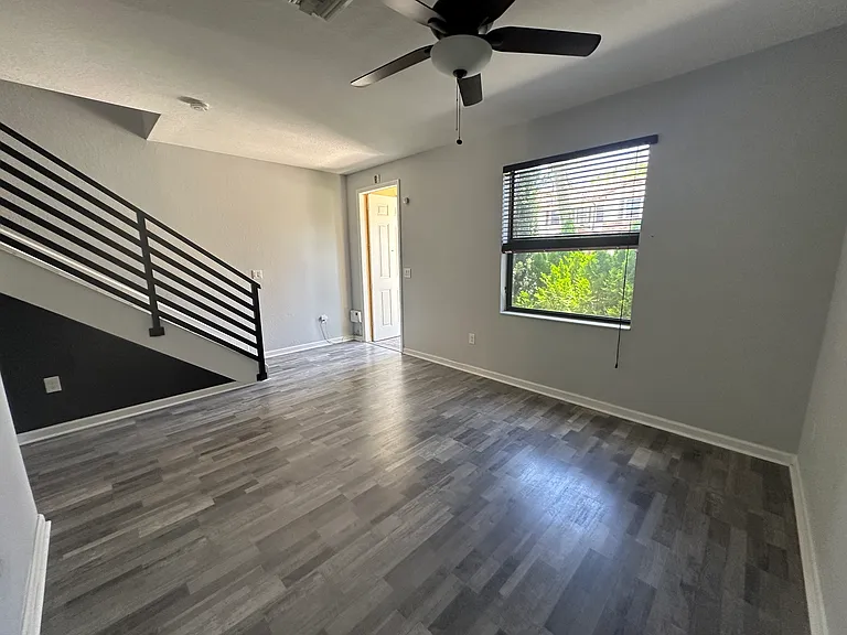 3211 SE 6th St — Photo 21