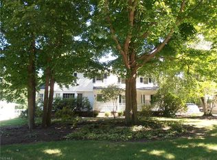 1035 Eastlawn Dr, Highland heights, OH