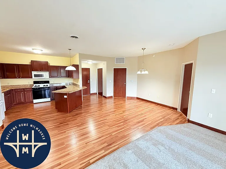 6330 W Greenfield Ave #409 — Photo 3