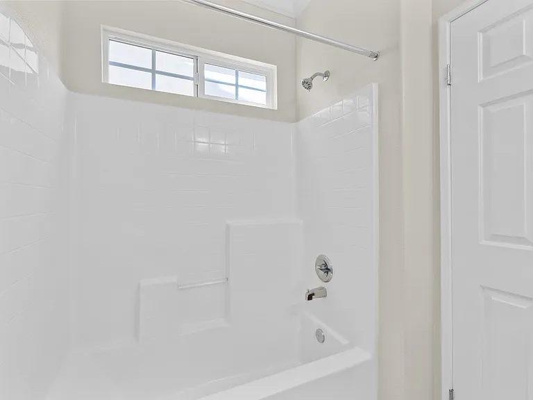 2658 Greenwood Ct — Photo 24