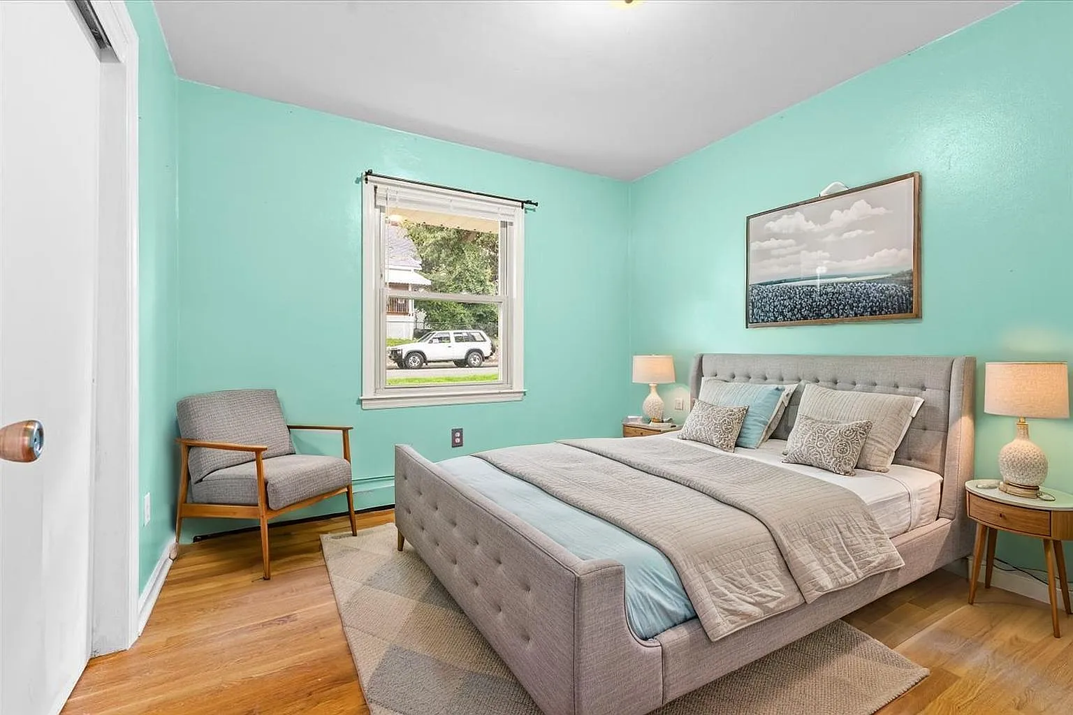 4 bed, 2.0 bath, 1808 sqft, $1,995 — Photo 4