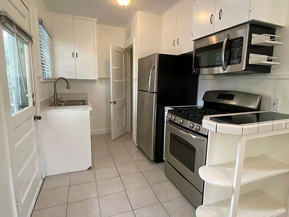 3rd image of 3911 Avenue F #A