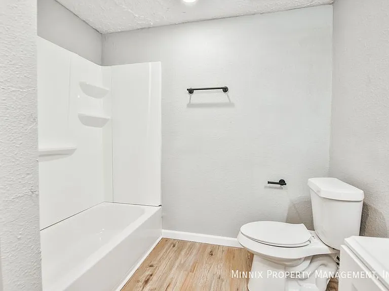1300 S 11th St — Photo 26