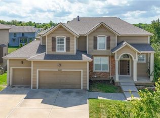 2427 W Fredrickson Dr, Olathe, KS 66061