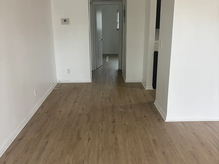 521 NE 45th St #7 — Photo 7