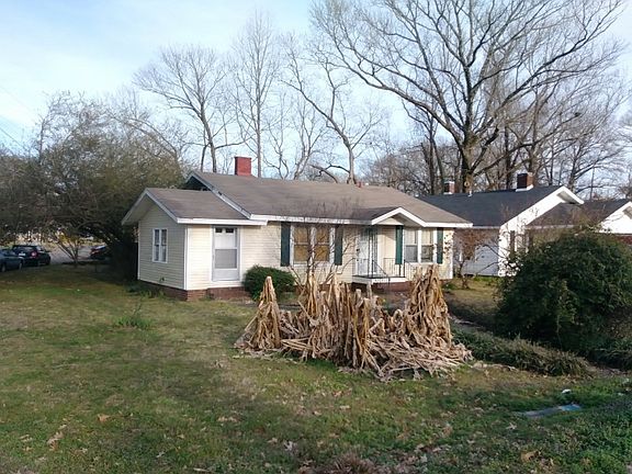 2nd image of 1006 Hollywood Dr