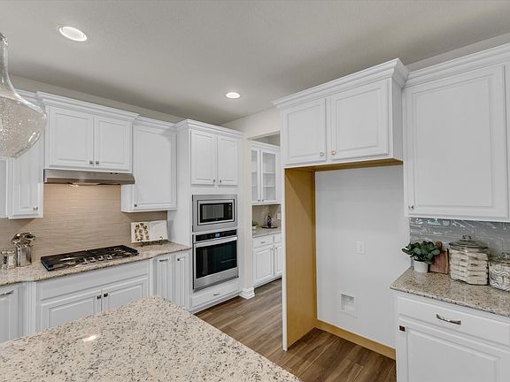 5th image of 7608 Redwood Forest Ln