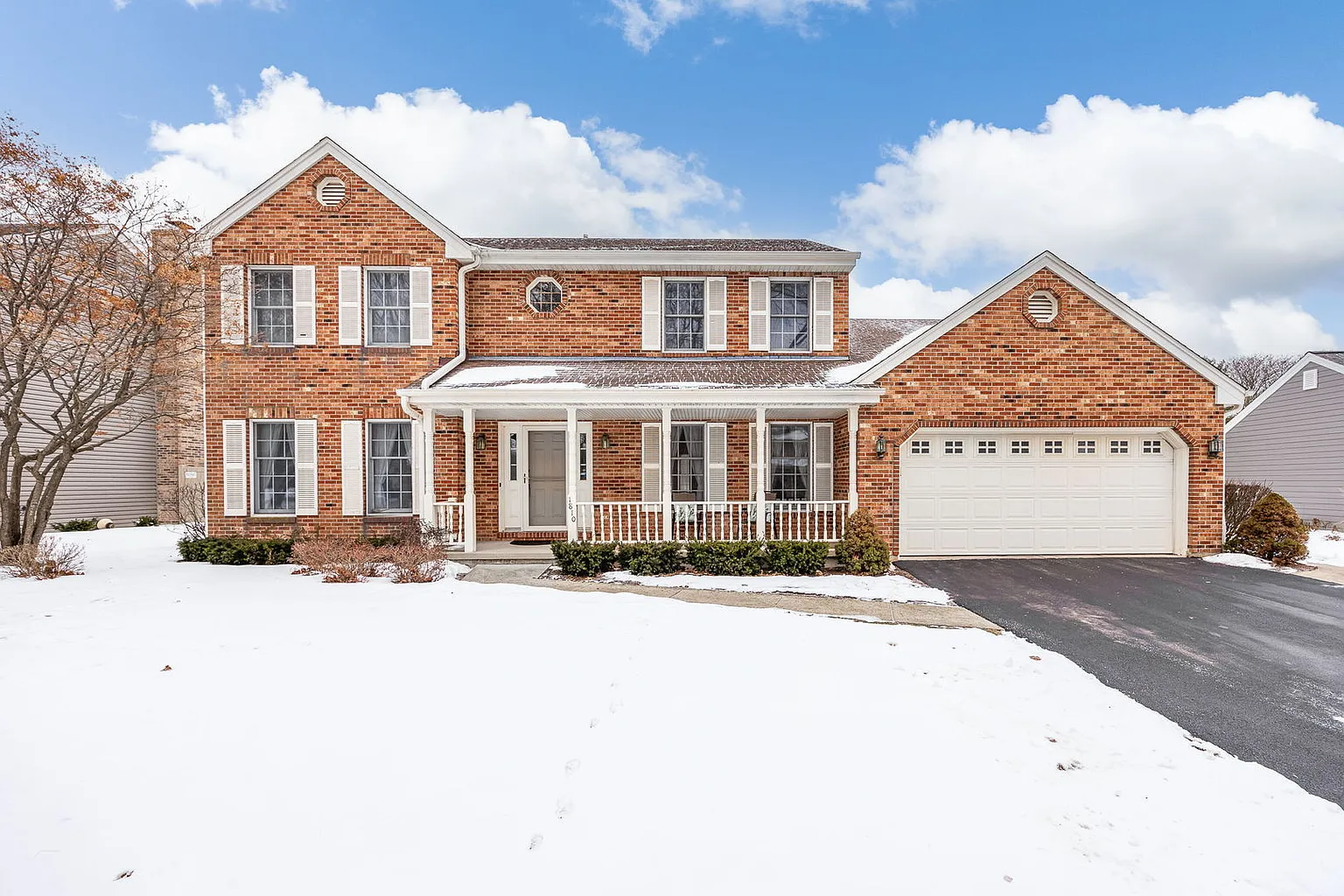 1810 Huntington Rd photo 1