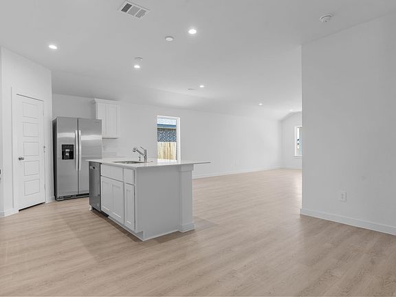 3rd image of 1015 River Coral Ln