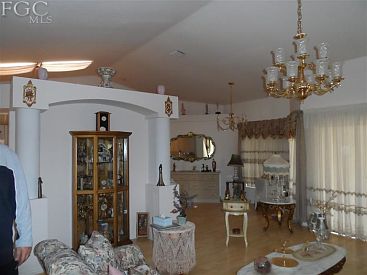 5th image of 163 SE 5th St
