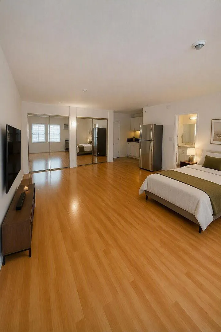 Studio, 1.0 bath, 550 sqft, $1,895 — Photo 3
