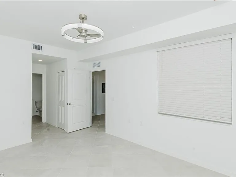 18451 Copperhead Ct N #522 — Photo 8