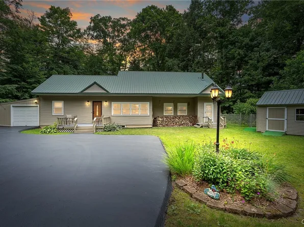 20 Evans Rd, Pennellville, NY 13132