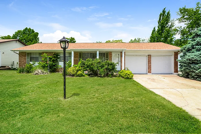 1087 Jere Ln photo 1