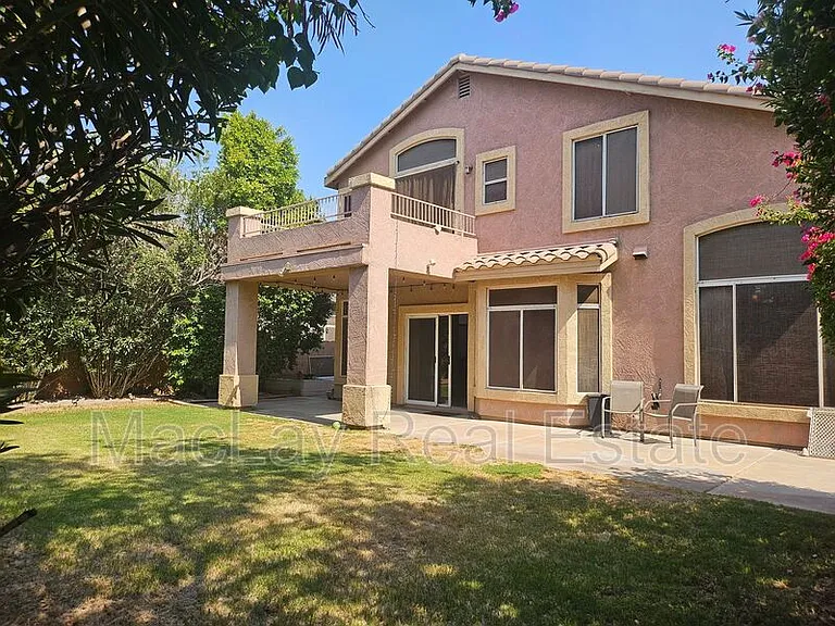2711 W Megan St — Photo 29