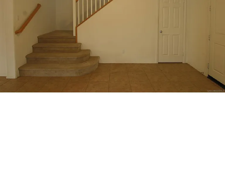 31719 Poppy St — Photo 5