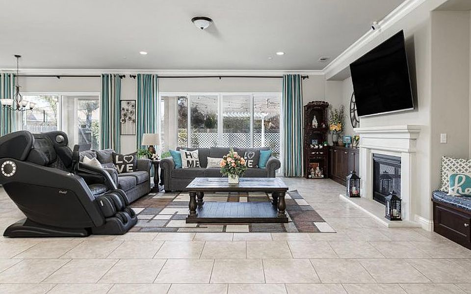 1st image of 3572 Soledad Ave