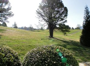 10 Willow Pl, Franklin, NC 28734