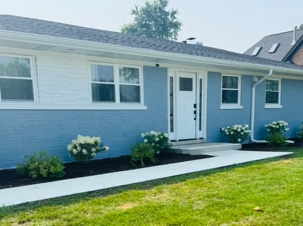 860 S 10th Ave, La Grange, IL 60525