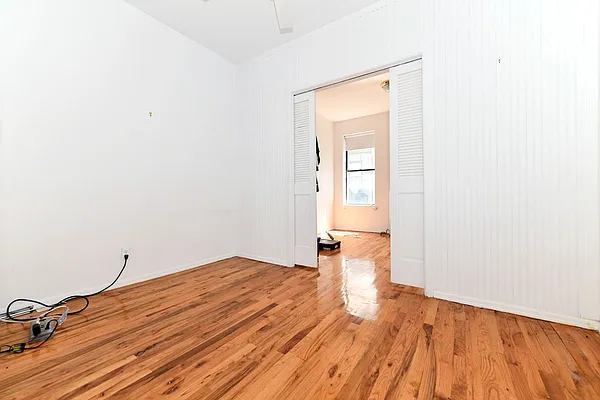 Rented by J Misrahi Realty Corp | media 2