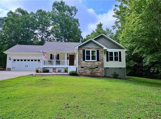 1103 Jody Dr, Seneca, SC 29678