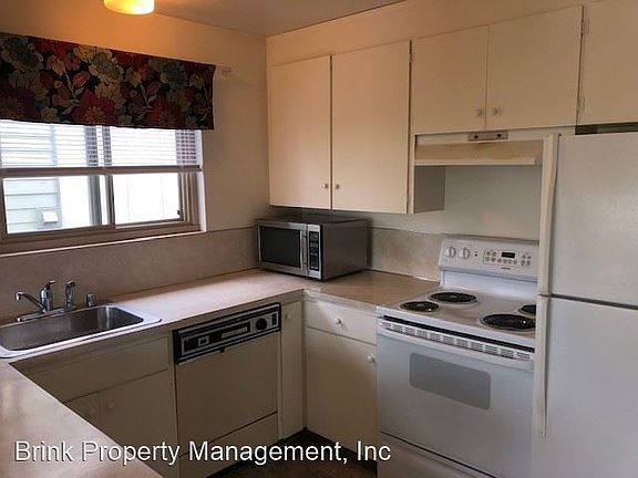 3rd image of 216 N 117th St #8644251