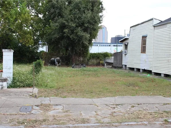 2609-11 Martin Luther King Jr Blvd, New Orleans, LA 70113