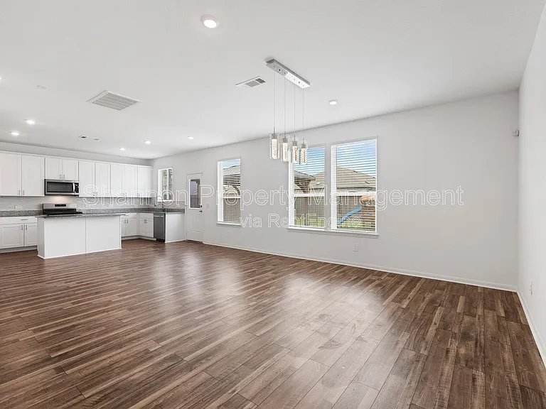 5730 Finely Run St — Photo 7