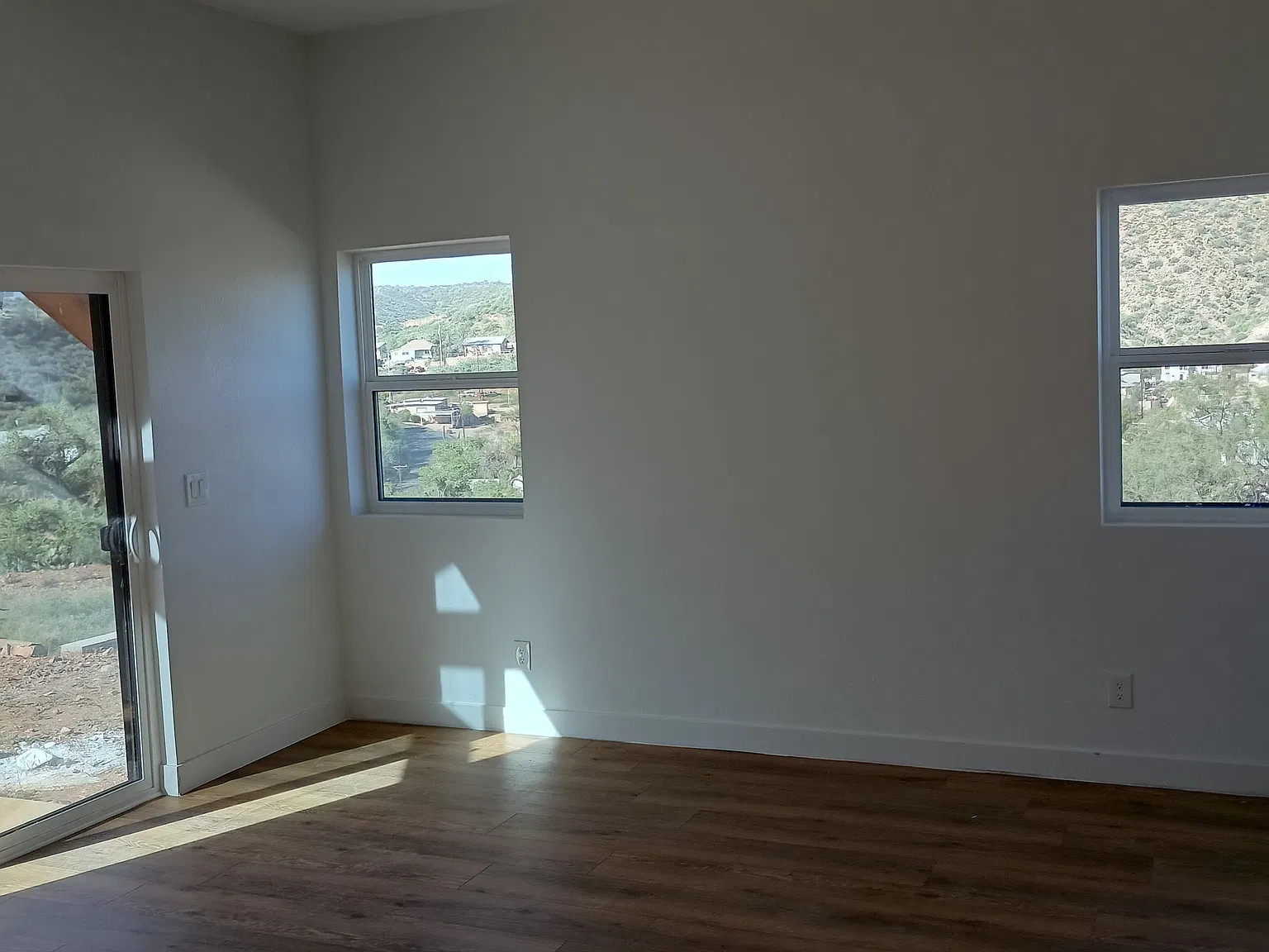 4 bed, 2114 sqft, $2,600 — Photo 3
