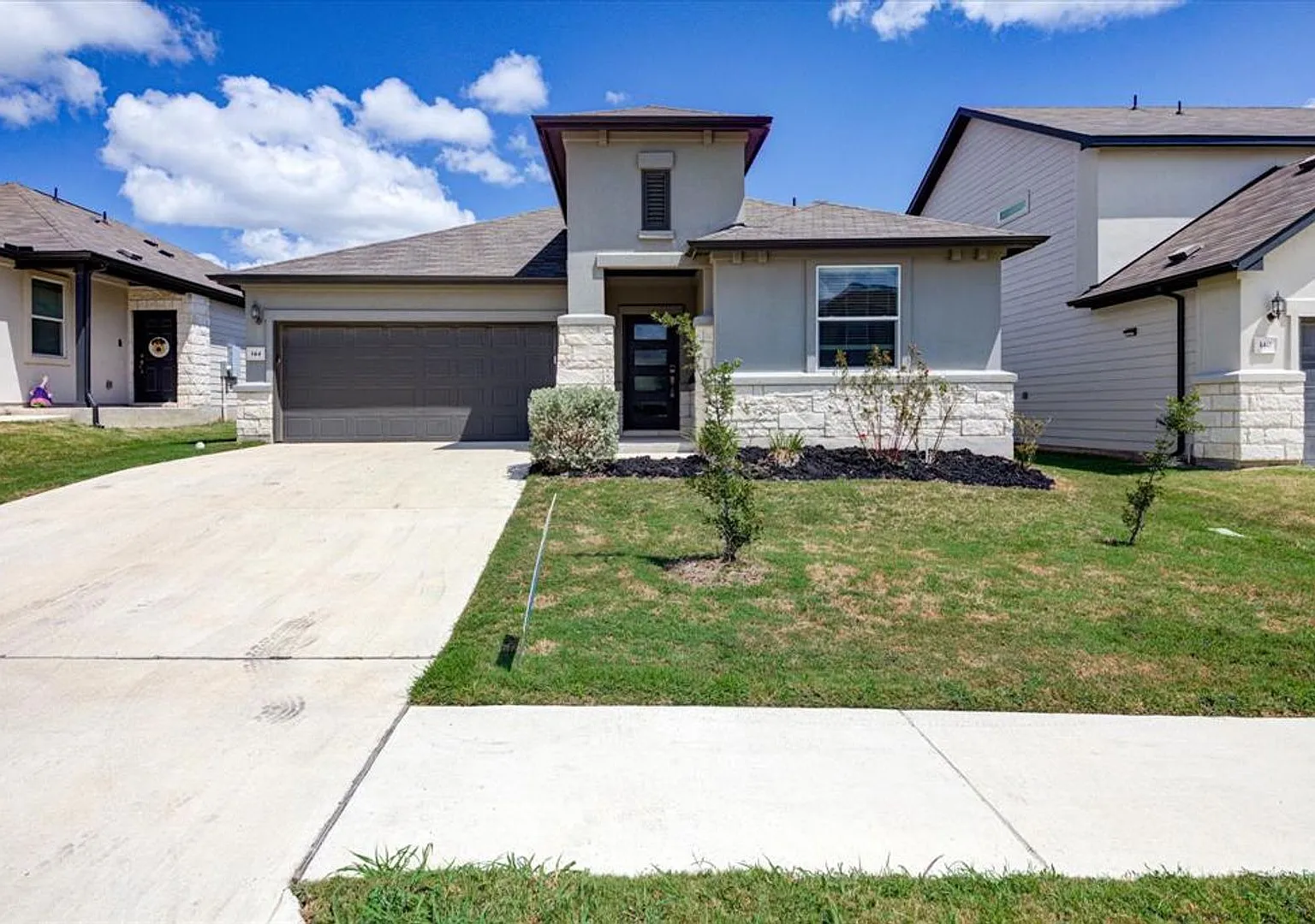 Glorious 3 Bed 2 Bath Home Built 2021 — Photo 2