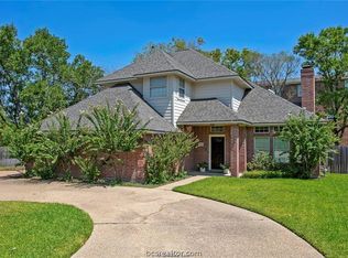 203 Chimney Hill Cir, College Station, TX 77840