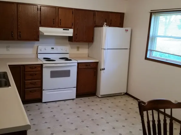 2823 Fandre Dr #2825, Cedar Falls, IA 50613