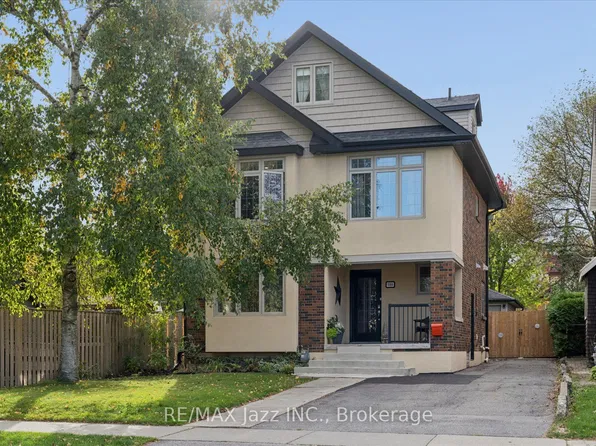 390 Mary St N, Oshawa, ON L1G 5E1