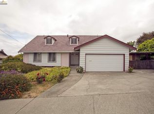 748 Crestview Dr, Pinole, CA 94564