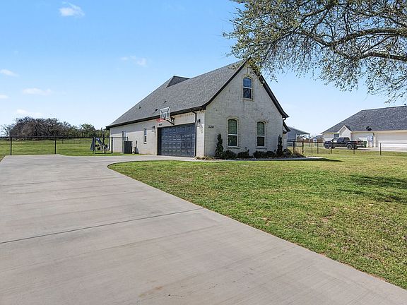 3rd image of 3230 Knob Rd