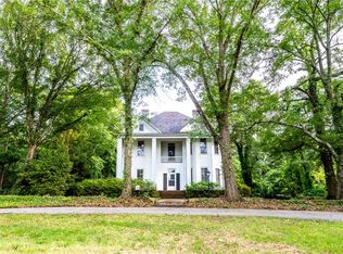 127 Oakhurst Cir, Central, SC 29630