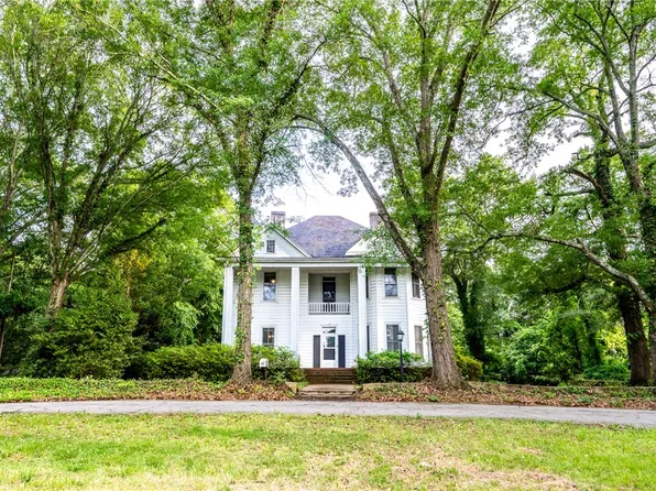 127 Oakhurst Cir, Central, SC 29630